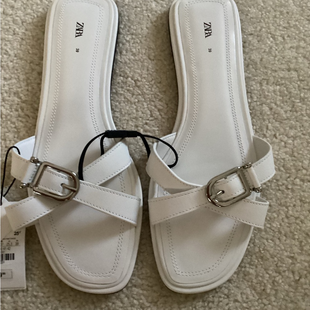 Zara White Slide Sandals with Buckle Detail (NO NEGOTIATIONS)